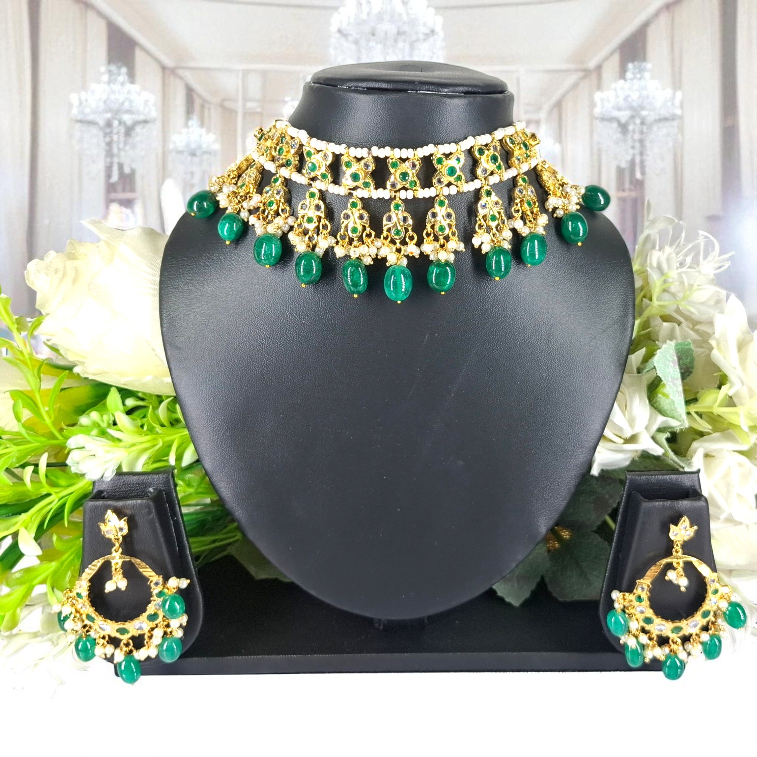 Mahira Khan Green Necklace