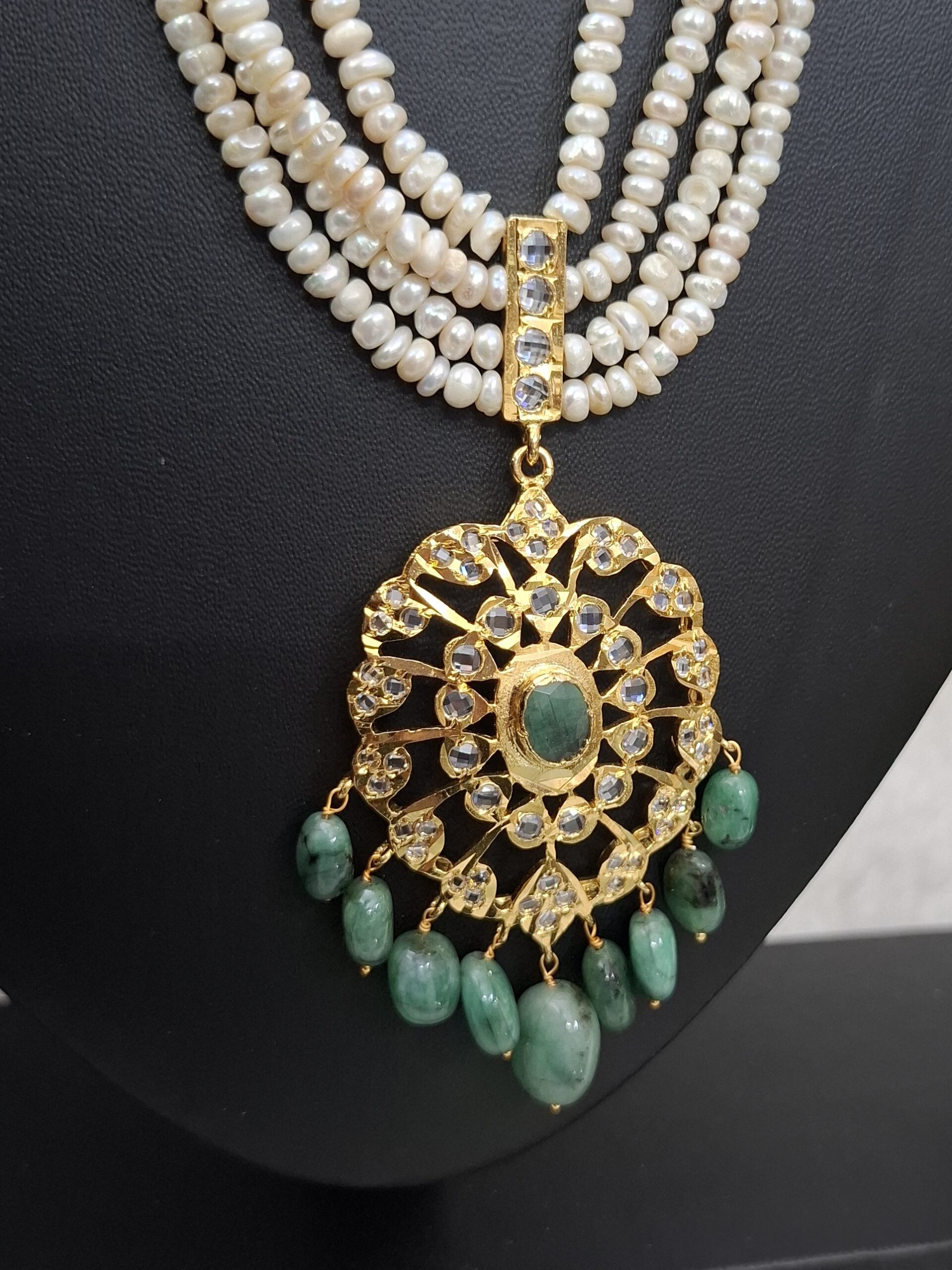 Zoya Green Real Emerald Real Pearl Necklace - Image 2