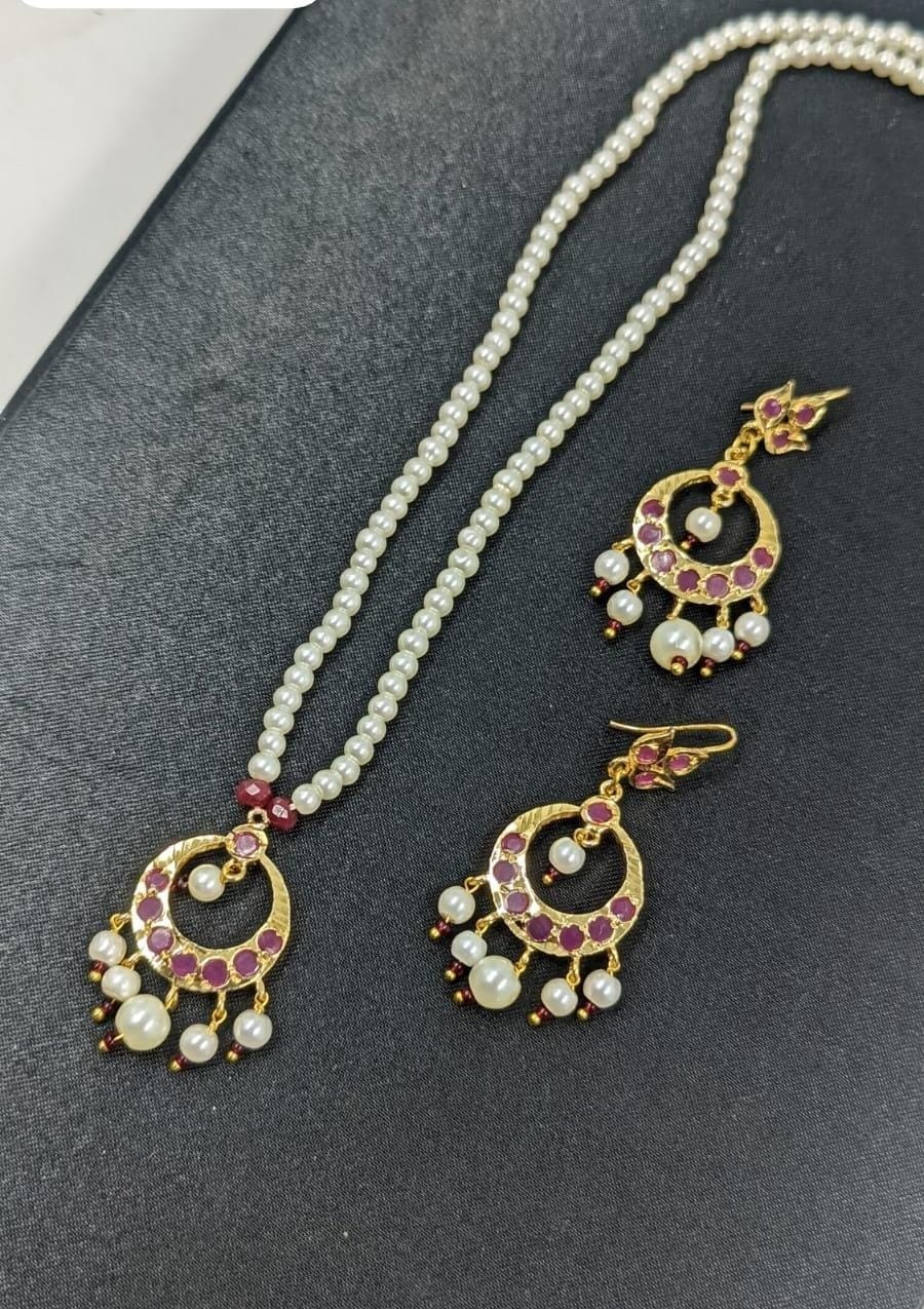 Zuha Red Chand Bali and Pendent