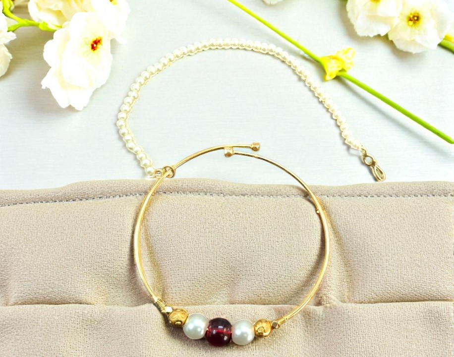 Ruhi Maroon Adjustable Nath