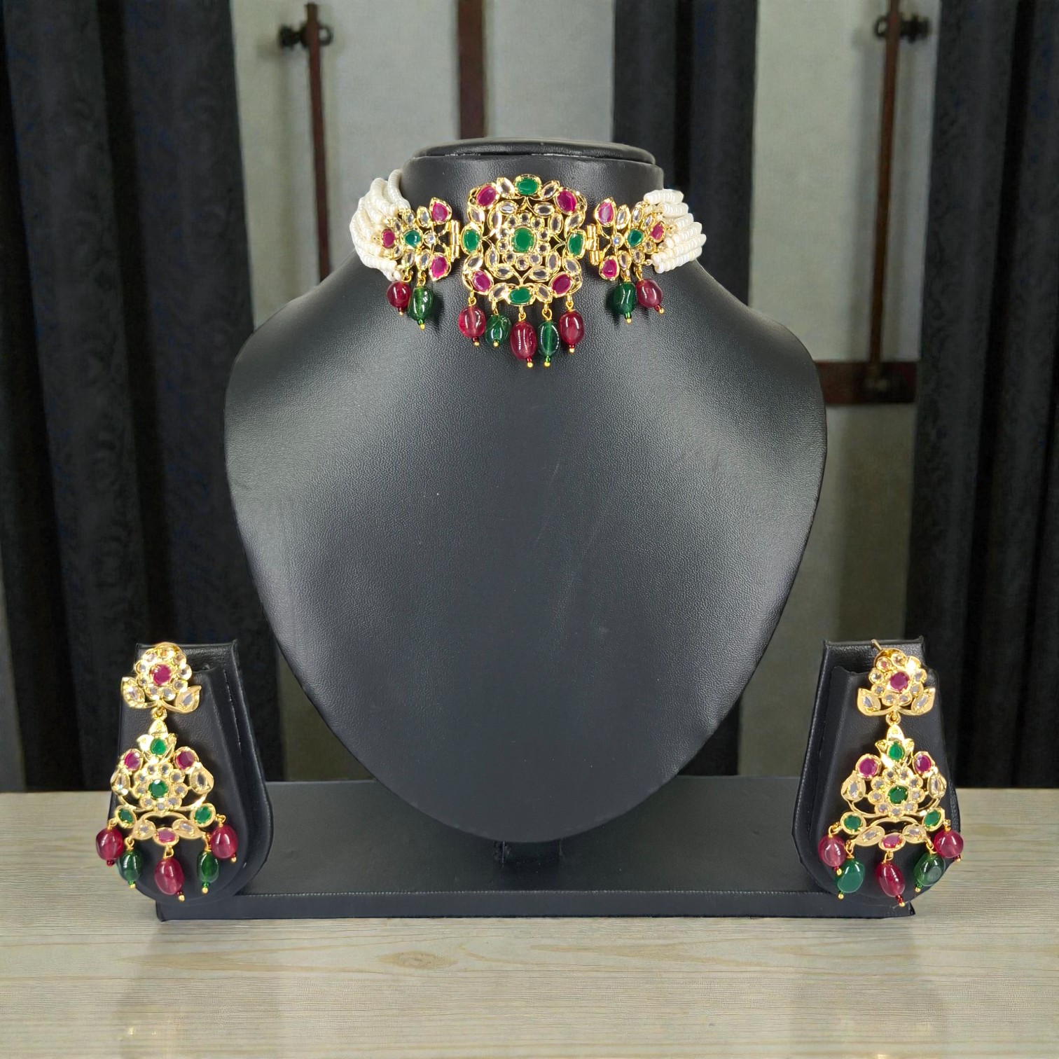 Sana Multi Color Choker Haar